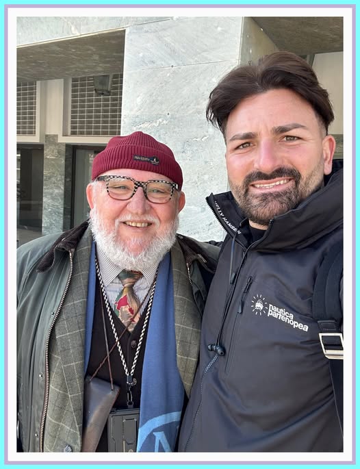 Potrebbe essere un'immagine raffigurante 2 persone, barba e testo