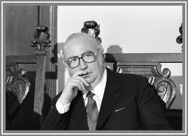 Potrebbe essere un'immagine raffigurante 1 persona e testo